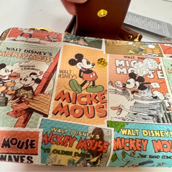 NWT. Disney Parks Mickey Mouse Comic Strip Wallet Wristlet Crossbody bag - Picture 13 of 16